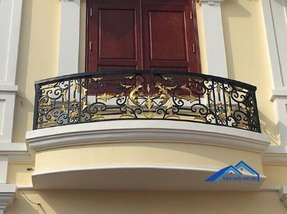 Lan Can Ban Công Sắt Mỹ Thuật 7