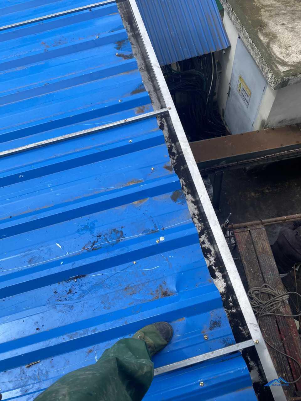 Sửa Chữa Nhà Xưởng Giá rẻ - Dịch Vụ Cải Tạo Nhà Xưởng Tóp 1 11 thi công máng xối inox công nghiệp tại tp hcm