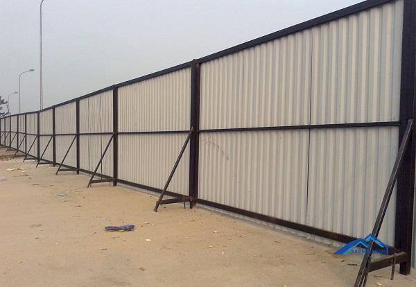 lam-hang-rao-bang-ton làm hàng rào bằng tôn