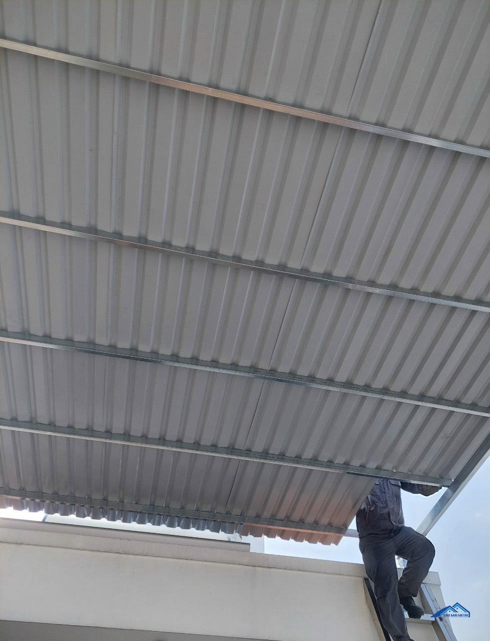 mái che sân thượng mái che sân thượng bằng tôn