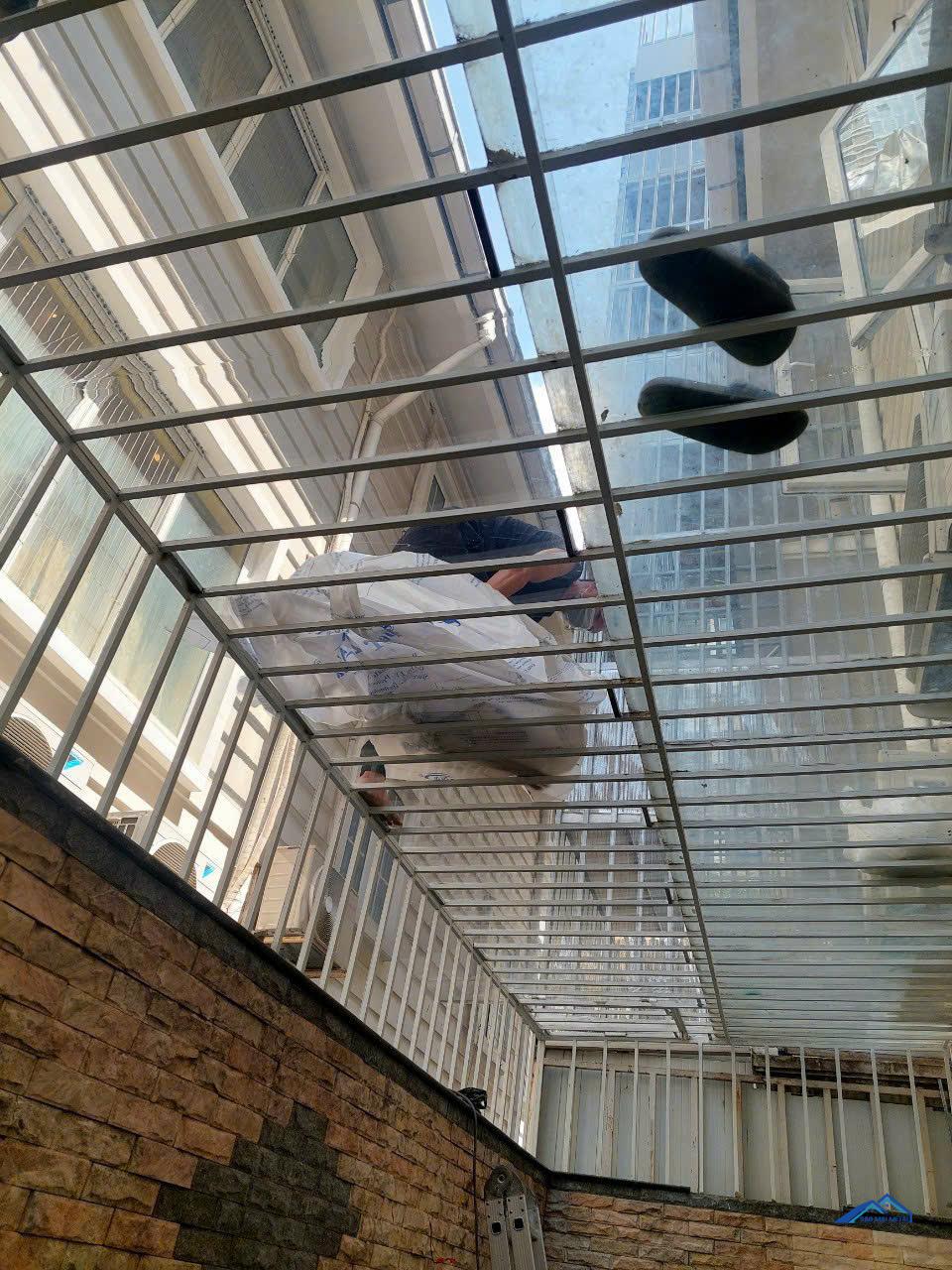 khung sắt bảo vệ ban công nhà