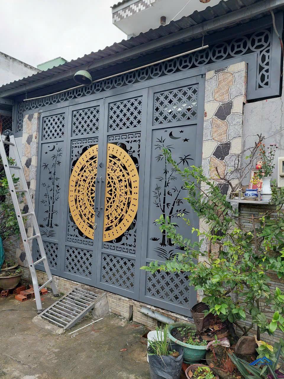 Mẫu cửa cổng 4 cánh CNC Đẹp Nhất Hiện Nay 10 mẫu cửa cổng cnc 4 cánh trống đồng