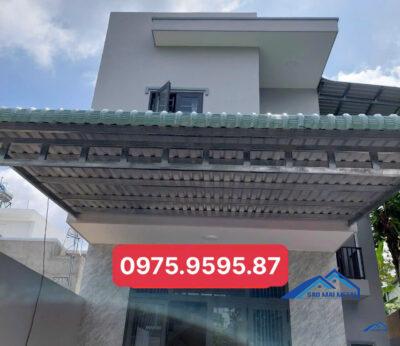 làm mái che sân bằng tôn tại dĩ an