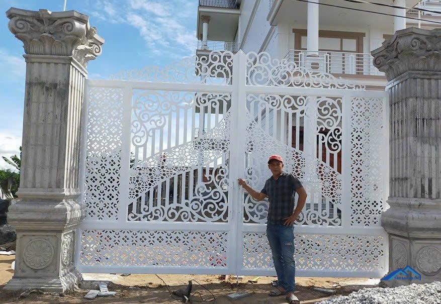 Mẫu Cổng Sắt Mỹ Thuật, Bảng Gía mới nhất 2026 8 cổng sắt mỹ thuật