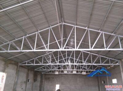 làm mái che sân bằng tôn tại gò vấp