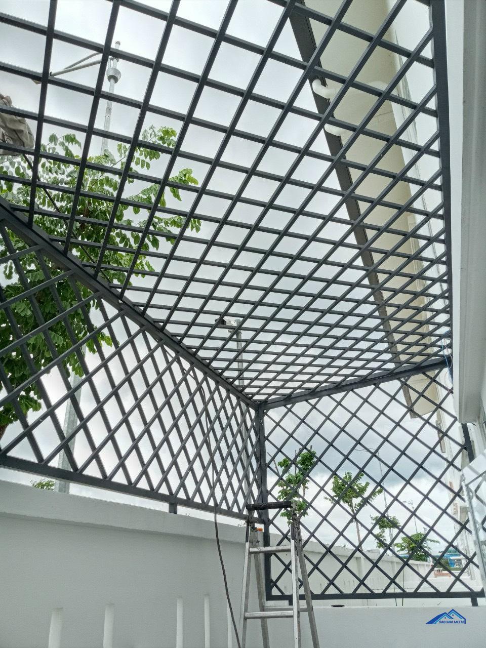 thợ làm khung sắt bảo vệ sân thượng dĩ an thợ làm khung sắt bảo vệ sân thượng dĩ an