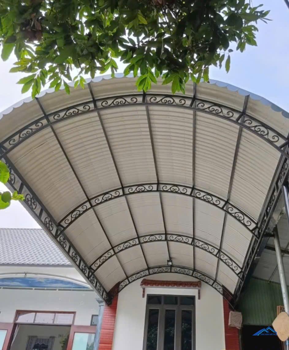 Gía Thợ Làm Mái Che Sân bằng Tôn Tại Dĩ An 2026 2 làm mái che sân bằng tôn tại dĩ an