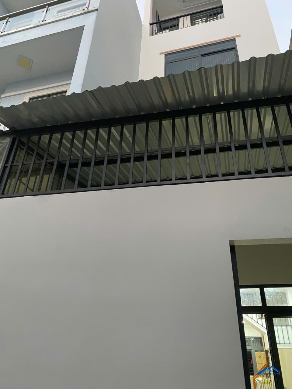 làm mái tôn tại Bến Cát