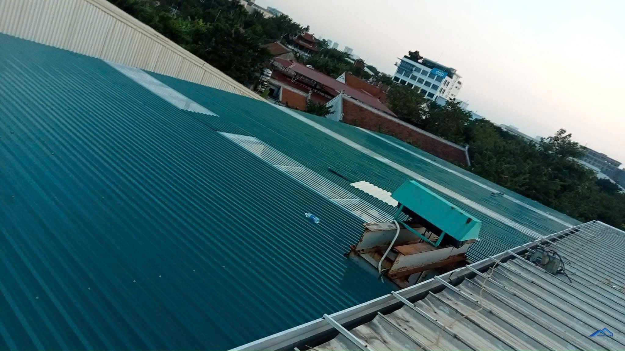 Bảng giá làm mái tôn tại Bến Lức 1